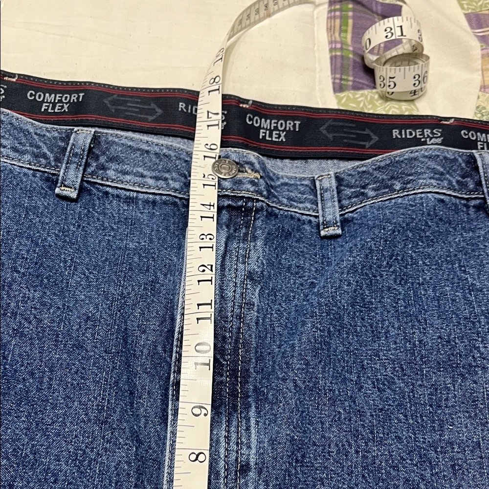 Riders by Lee Men's Deep Blue Denim Shorts - Picture 4 of 12
